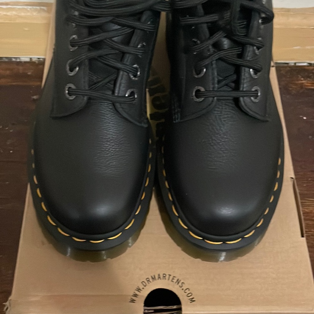 Dr. Martens 1460 PASCAL BEX PISA LEATHER LACE UP BOOTS